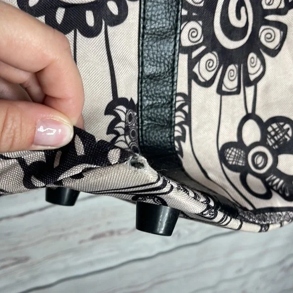 American Tourister Travel Bag Black Taupe Tan Floral Print Tote Bag Carryall! - Picture 6 of 11